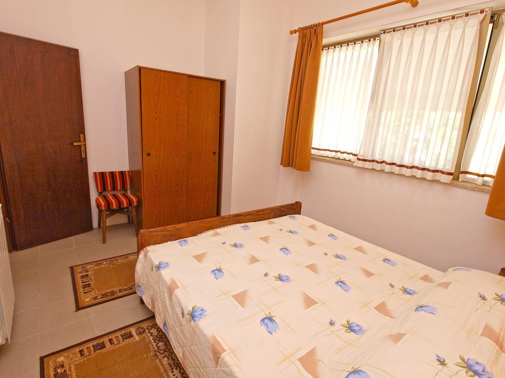Apartment Rov 894