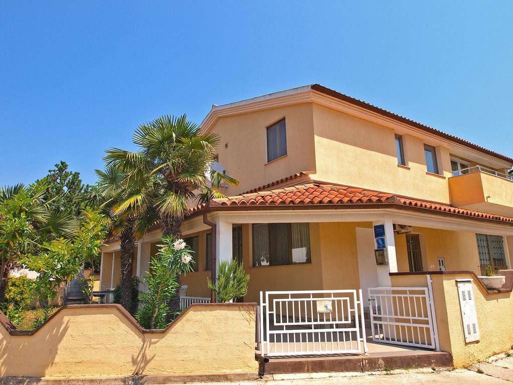 Rov 894 Apartment